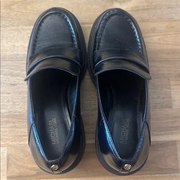 MICHAEL KORS ⭐️ 3” leather loafers - Picture 10 of 11